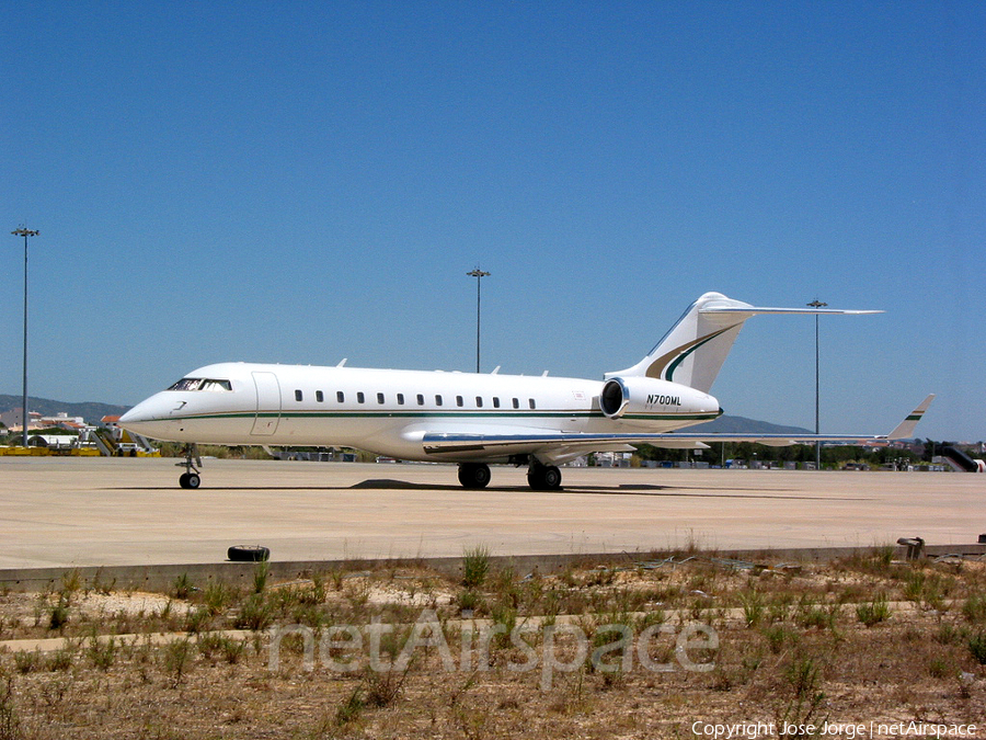 (Private) Bombardier BD-700-1A10 Global Express (N700ML) | Photo 643458