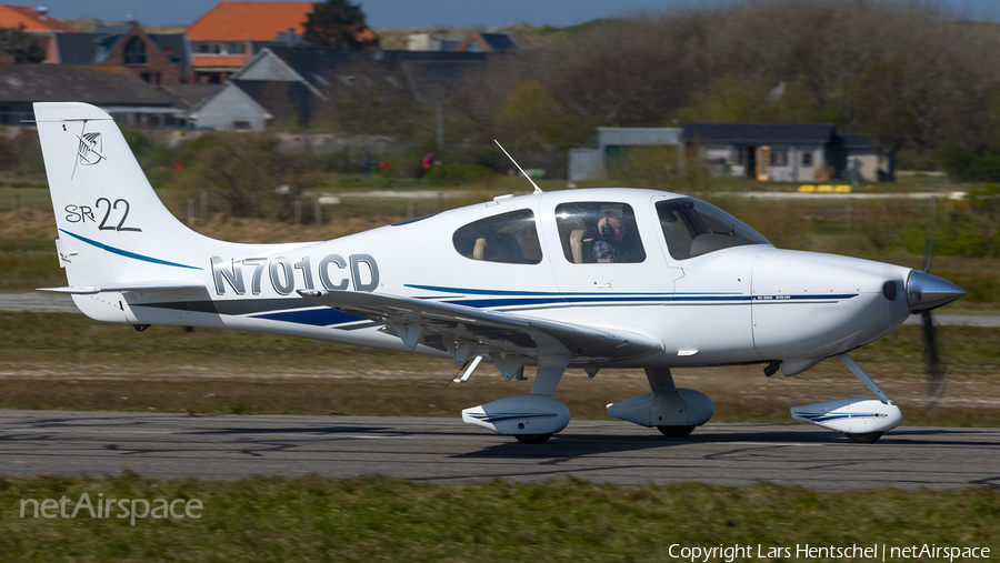 (Private) Cirrus SR22 (N701CD) | Photo 505377
