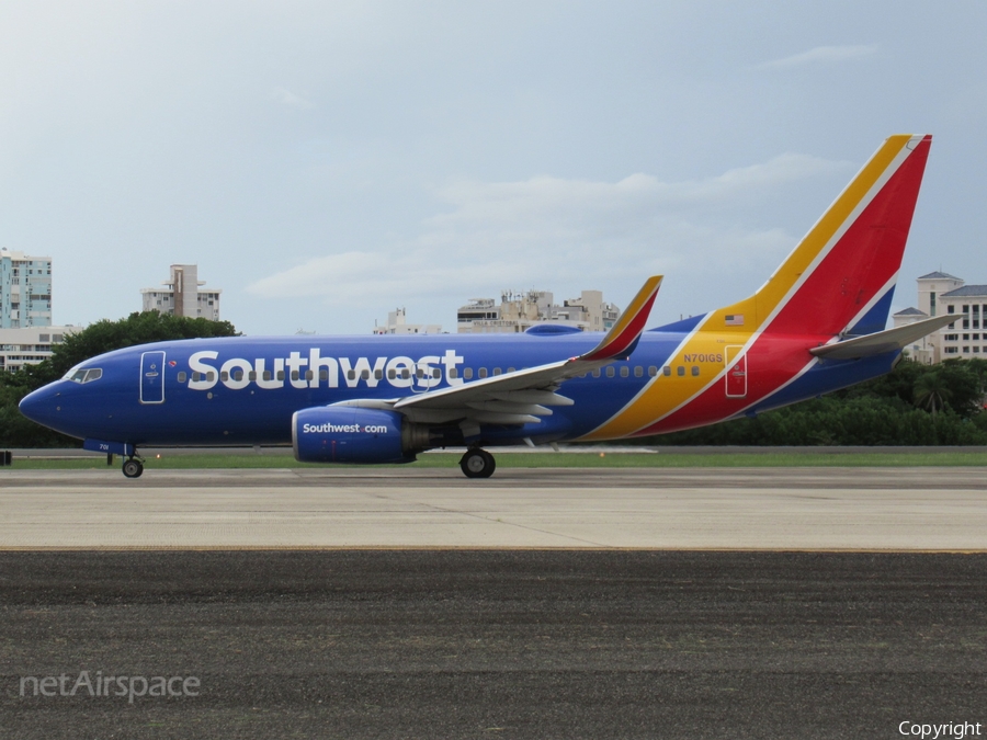Southwest Airlines Boeing 737-7H4 (N701GS) | Photo 407143