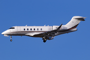 NetJets Bombardier BD-100-1A10 Challenger 350 (N701QS) at  Los Angeles - International, United States