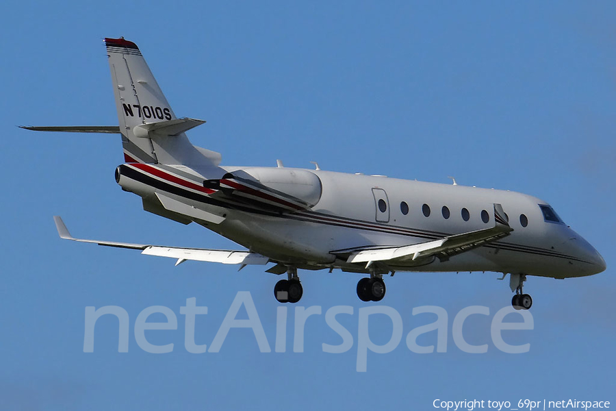 NetJets Gulfstream G200 (N701QS) | Photo 69373