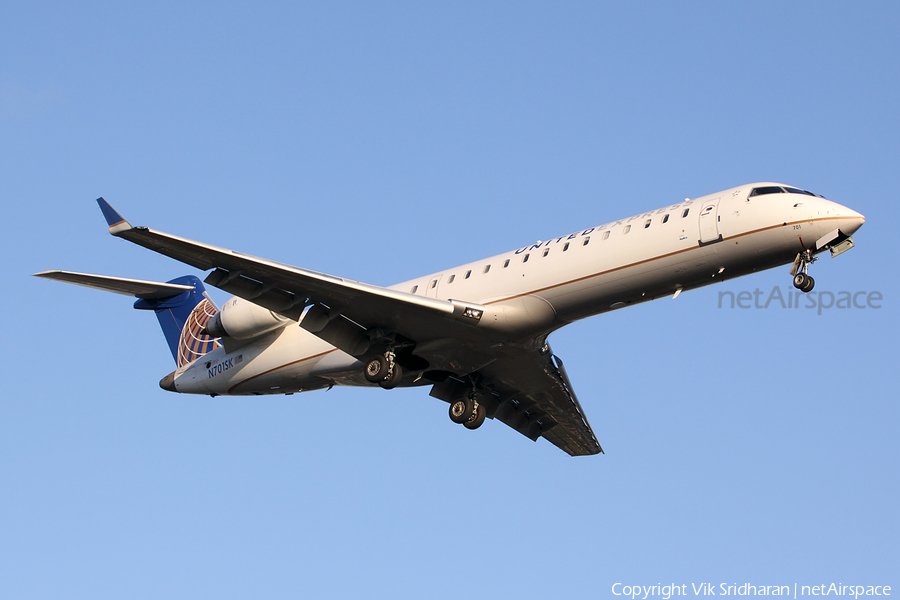United Express (SkyWest Airlines) Bombardier CRJ-701ER (N701SK) | Photo 27701