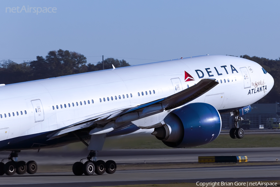 Delta Air Lines Boeing 777-232(LR) (N702DN) | Photo 56424