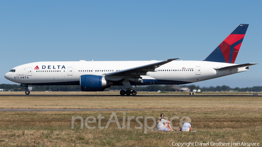 Delta Air Lines Boeing 777-232(LR) (N702DN) | Photo 255900