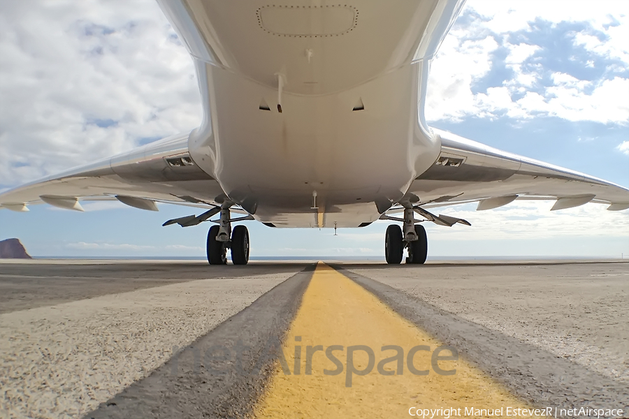 (Private) Bombardier BD-700-1A10 Global Express XRS (N702DR) | Photo 117401