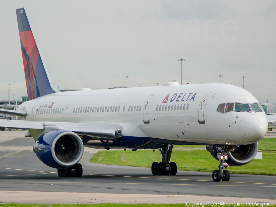 Delta Air Lines Boeing 757-2Q8 (N702TW) | Photo 88225