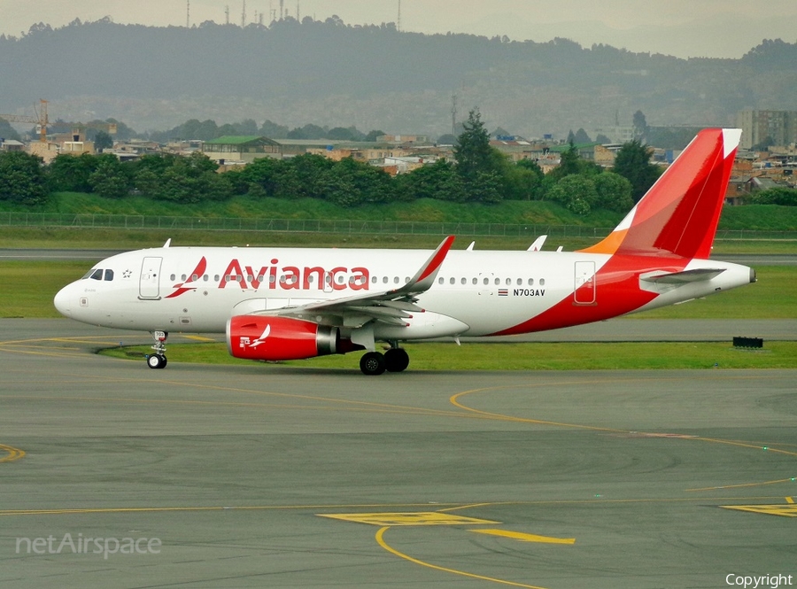 Avianca Central America Airbus A319-132 (N703AV) | Photo 38972