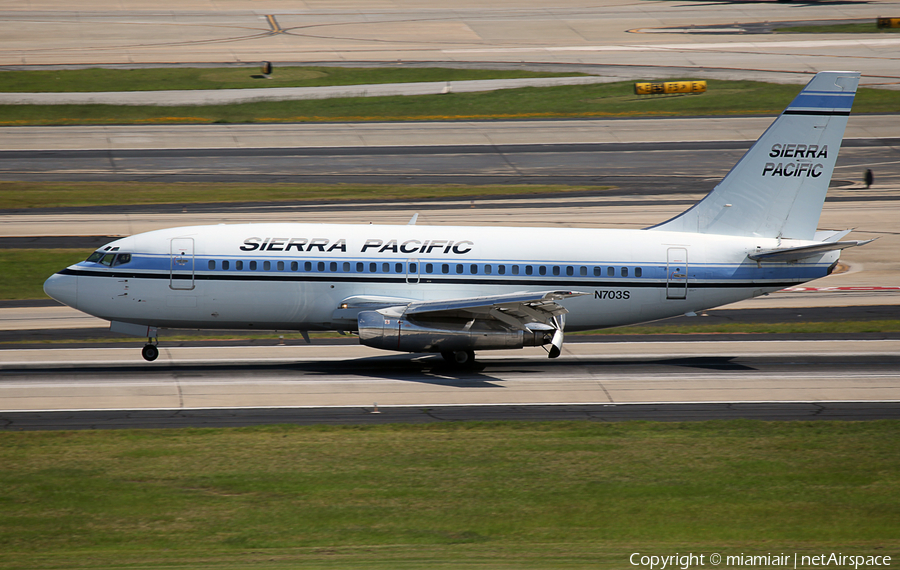 Sierra Pacific Airlines Boeing 737-2T4(Adv) (N703S) | Photo 6476