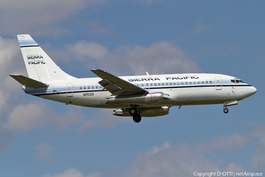 Sierra Pacific Airlines Boeing 737-2T4(Adv) (N703S) | Photo 364032