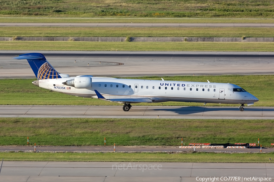 United Express (SkyWest Airlines) Bombardier CRJ-701ER (N703SK) | Photo 289761