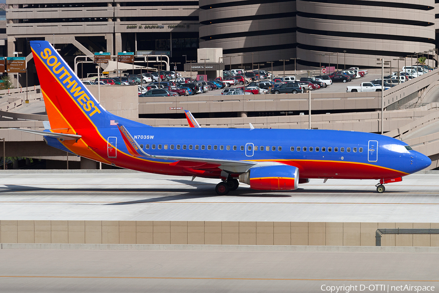 Southwest Airlines Boeing 737-7H4 (N703SW) | Photo 188472