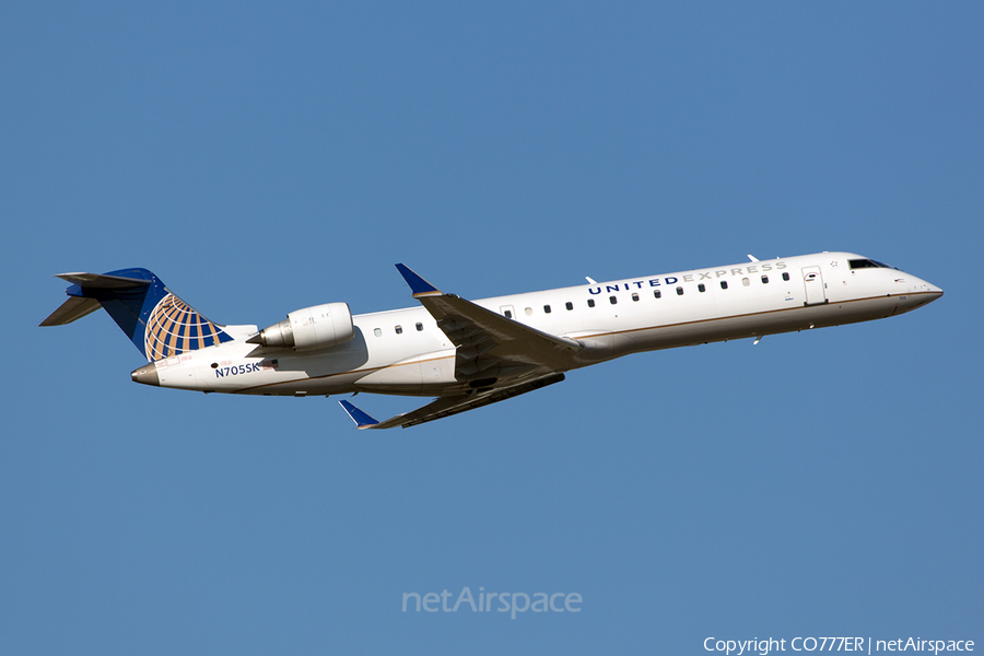 United Express (SkyWest Airlines) Bombardier CRJ-701ER (N705SK) | Photo 48349