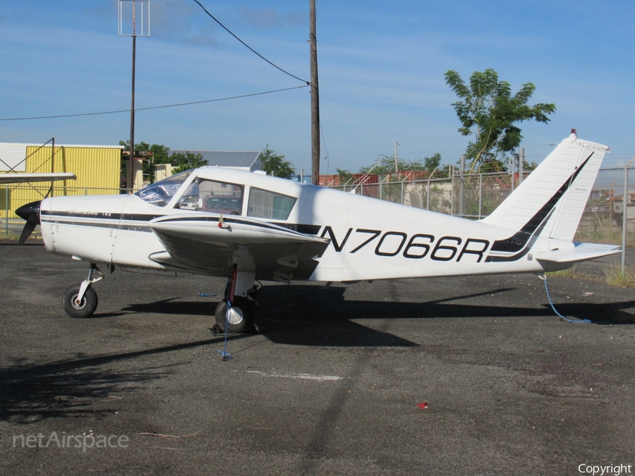 (Private) Piper PA-28-140 Cherokee (N7066R) | Photo 411509
