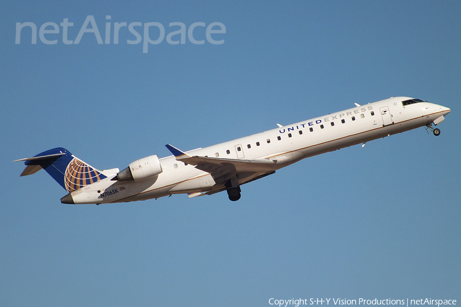United Express (SkyWest Airlines) Bombardier CRJ-701ER (N706SK) | Photo 27377