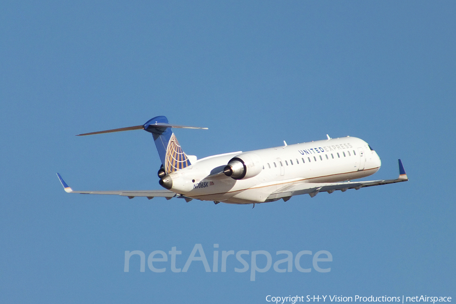 United Express (SkyWest Airlines) Bombardier CRJ-701ER (N706SK) | Photo 27378