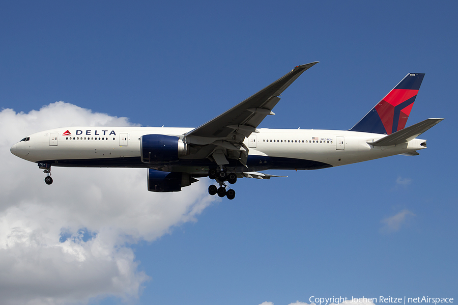 Delta Air Lines Boeing 777-232(LR) (N707DN) | Photo 50830