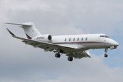 NetJets Bombardier BD-100-1A10 Challenger 350 (N707QS) at  Teterboro, United States