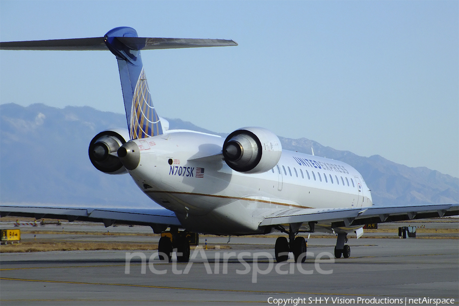 United Express (SkyWest Airlines) Bombardier CRJ-701ER (N707SK) | Photo 24120