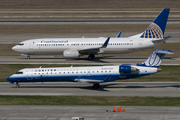 United Express (SkyWest Airlines) Bombardier CRJ-701ER (N707SK) at  Houston - George Bush Intercontinental, United States