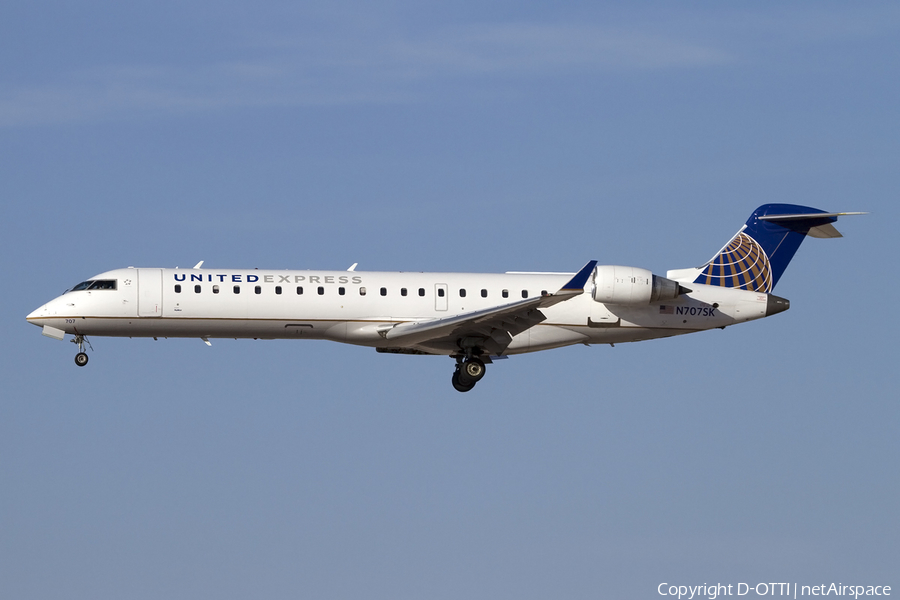 United Express (SkyWest Airlines) Bombardier CRJ-701ER (N707SK) | Photo 425049