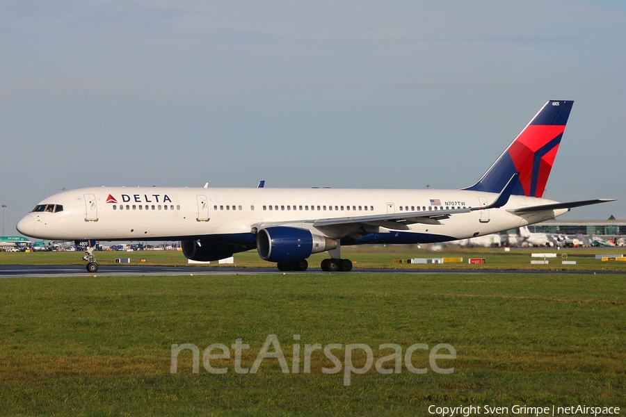 Delta Air Lines Boeing 757-2Q8 (N707TW) | Photo 59971