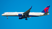 Delta Air Lines Boeing 757-2Q8 (N707TW) at  New York - John F. Kennedy International, United States