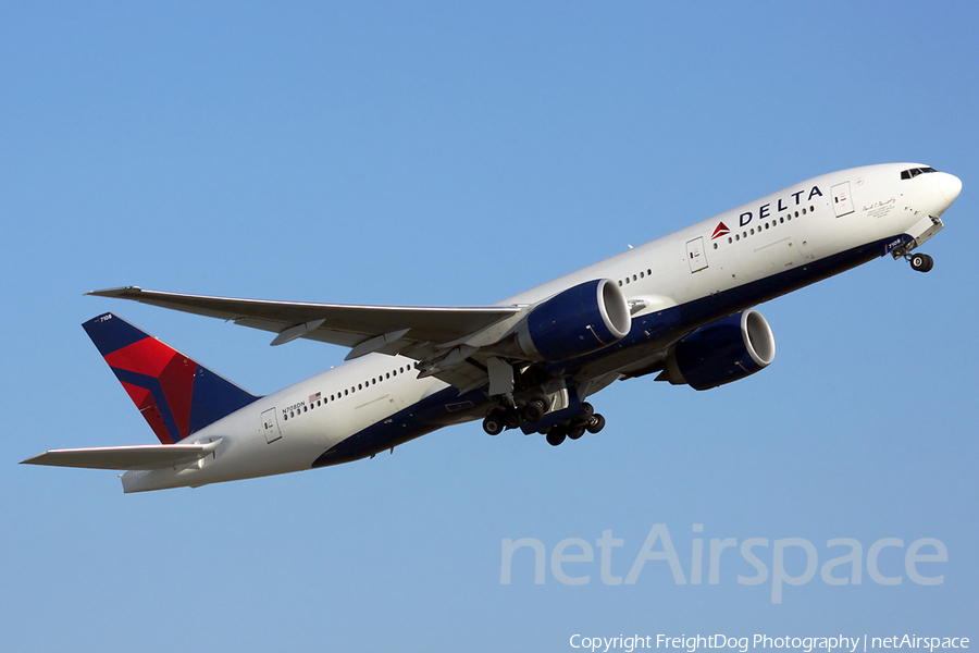 Delta Air Lines Boeing 777-232(LR) (N708DN) | Photo 32599