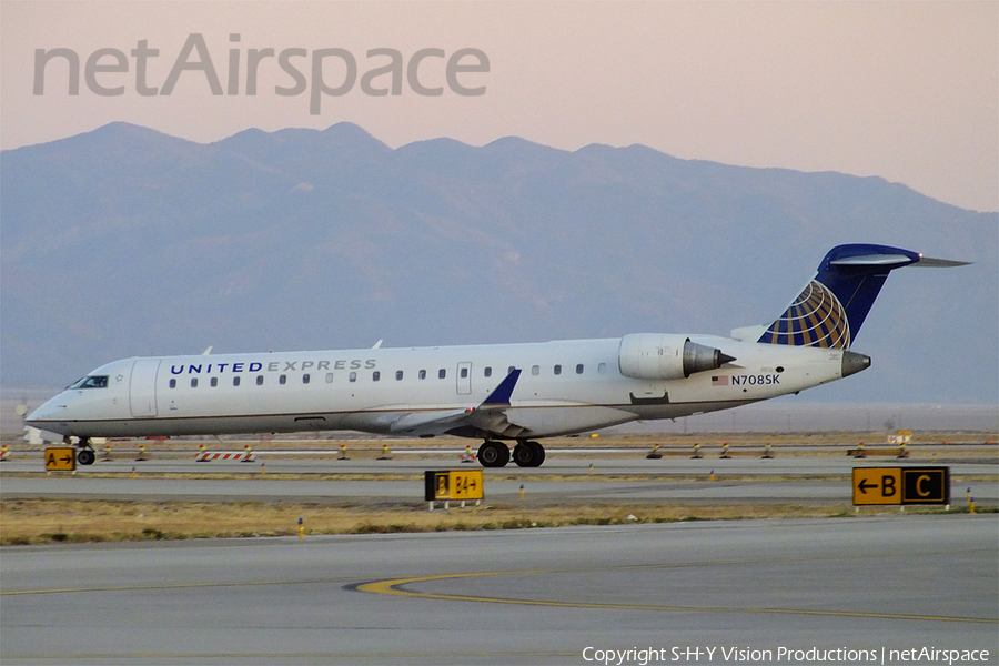 United Express (SkyWest Airlines) Bombardier CRJ-701ER (N708SK) | Photo 25381