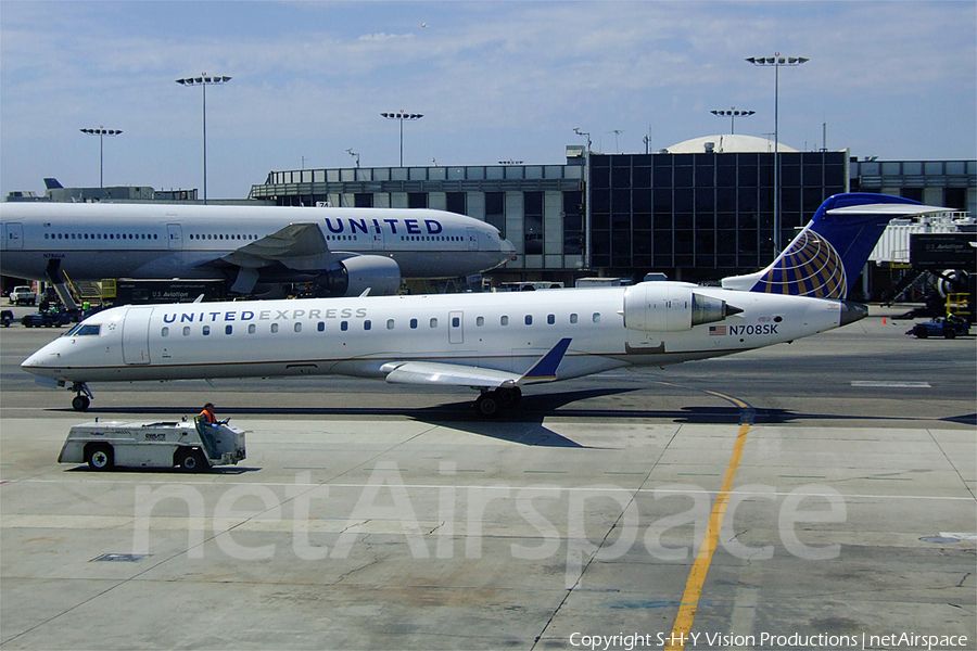 United Express (SkyWest Airlines) Bombardier CRJ-701ER (N708SK) | Photo 10779
