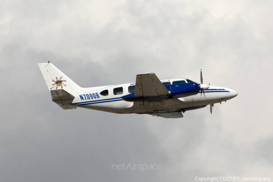 Sun Air International Piper PA-31-350 Navajo Chieftain (N7090B) | Photo 58426