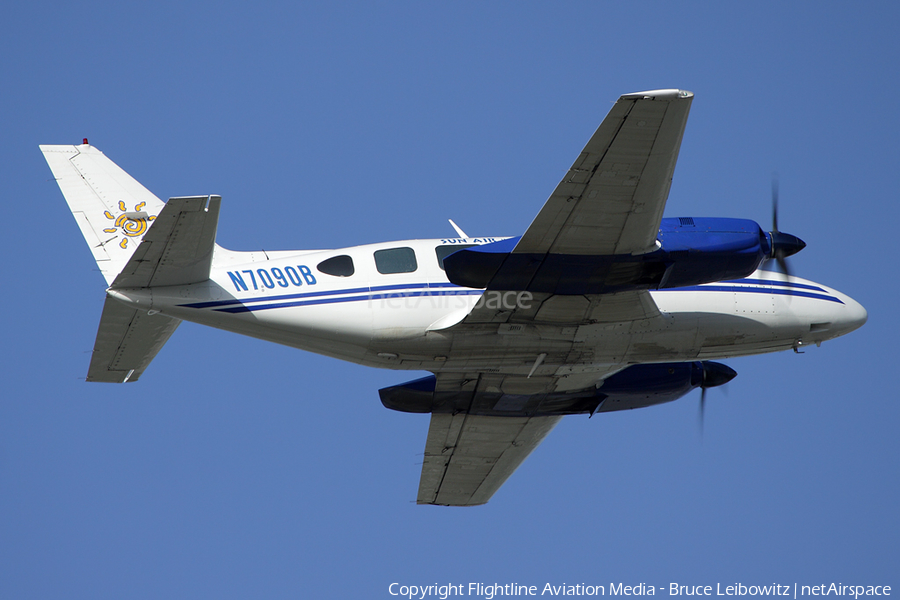 Sun Air International Piper PA-31-350 Navajo Chieftain (N7090B) | Photo 91925