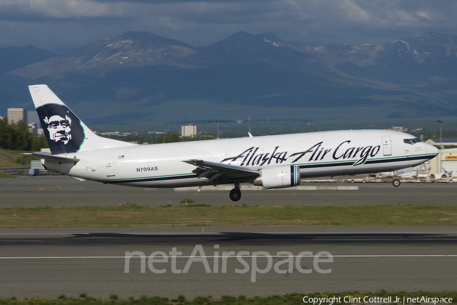 Alaska Airlines Cargo Boeing 737-490(SF) (N709AS) | Photo 40913