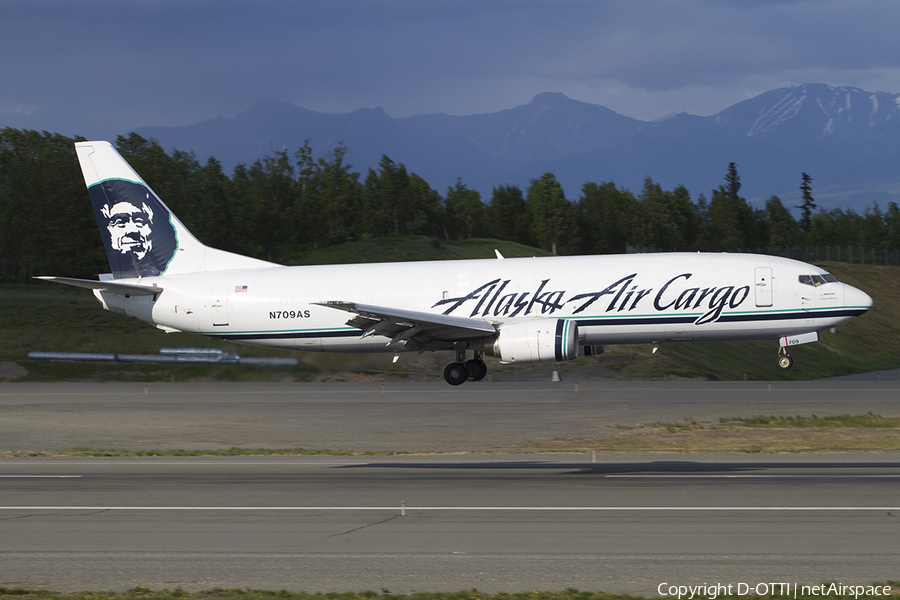 Alaska Airlines Cargo Boeing 737-490(SF) (N709AS) | Photo 361744