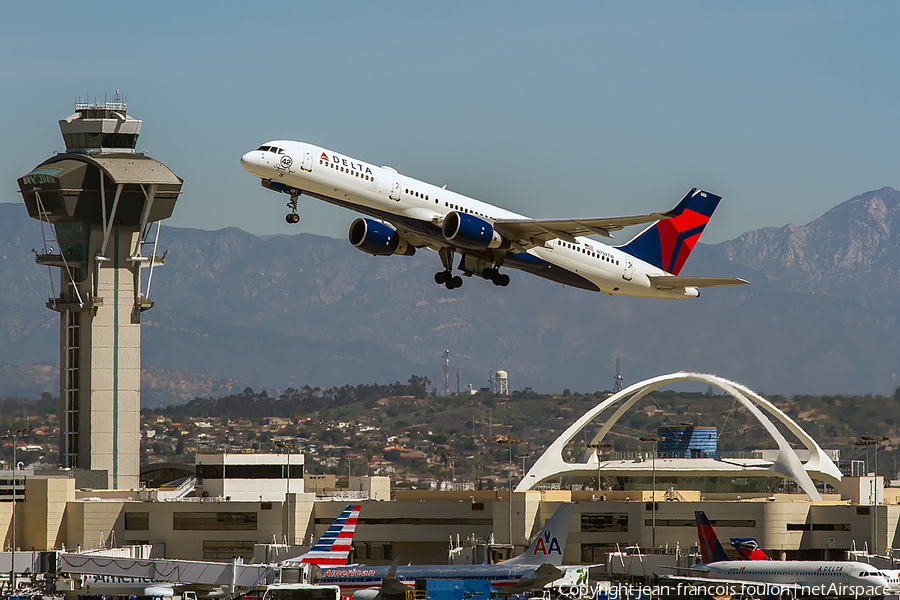 Delta Air Lines Boeing 757-2Q8 (N709TW) | Photo 109378