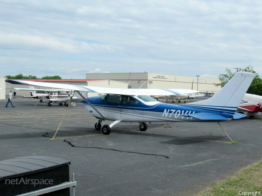 Blue Sky Flyers Cessna 182N Skylane (N70VH) | Photo 679542