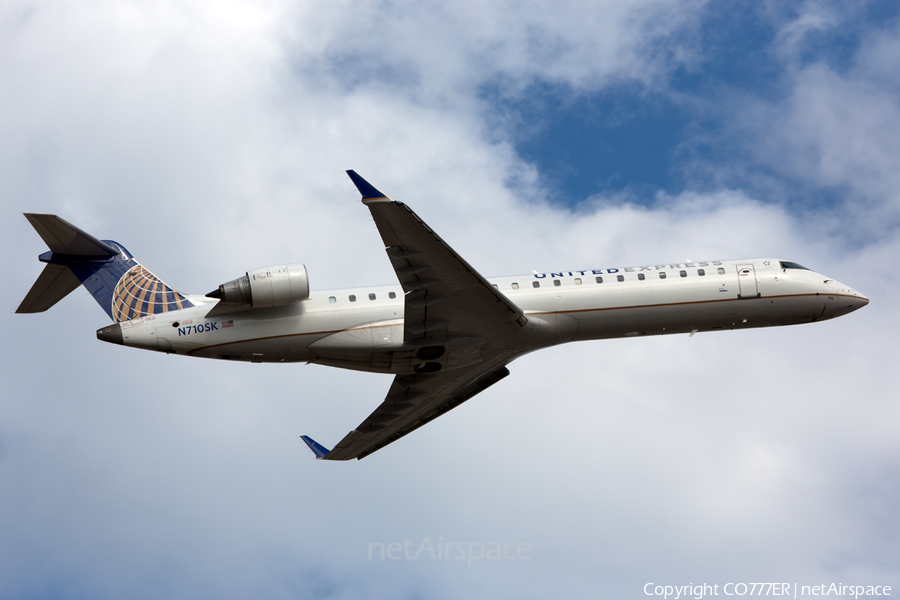 United Express (SkyWest Airlines) Bombardier CRJ-701ER (N710SK) | Photo 61773