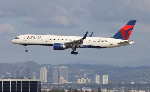 Delta Air Lines Boeing 757-2Q8 (N710TW) at  Los Angeles - International, United States
