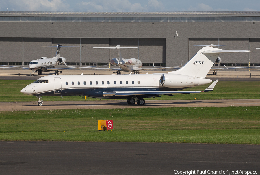 Red Line Air Bombardier BD-700-1A11 Global 5000 (N711LS) | Photo 528029