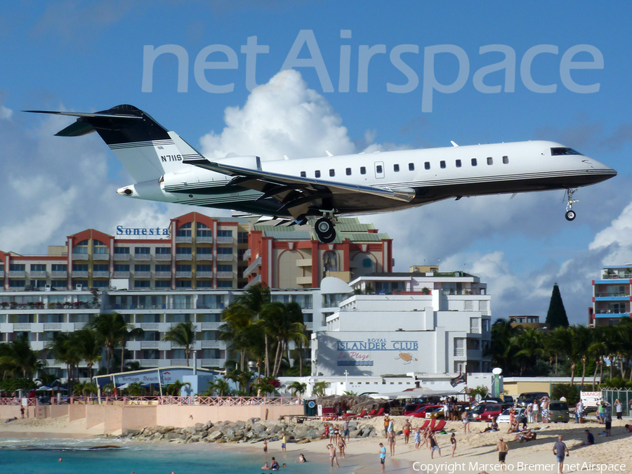 (Private) Bombardier BD-700-1A10 Global Express (N711SX) | Photo 20139