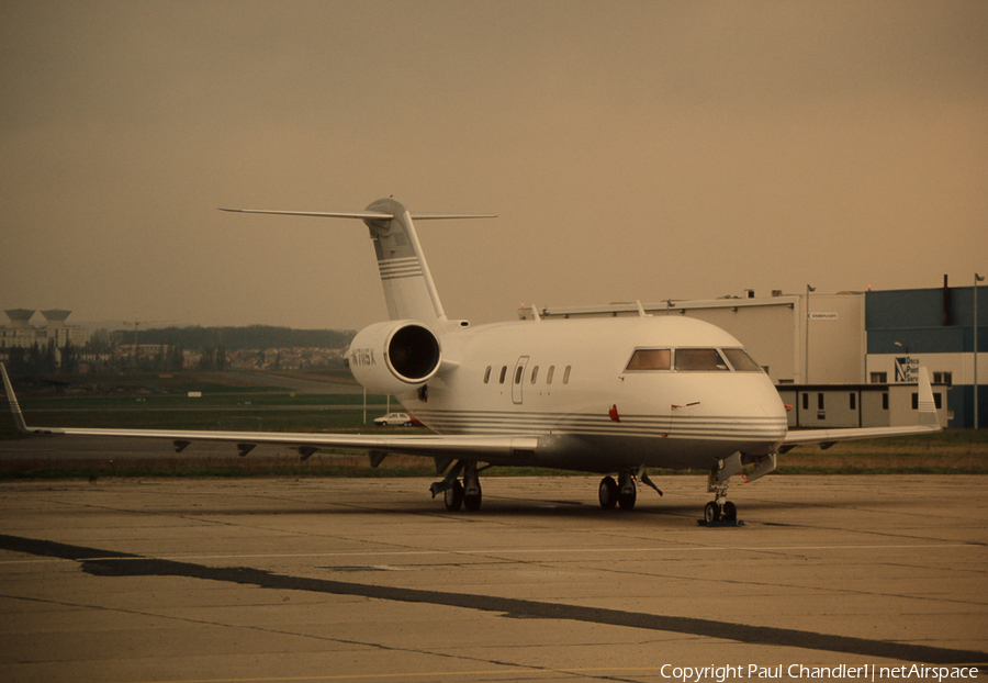 (Private) Bombardier CL-600-2B16 Challenger 604 (N711SX) | Photo 93495