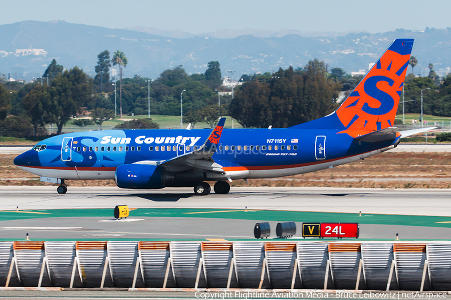 Sun Country Airlines Boeing 737-73V (N711SY) | Photo 86864