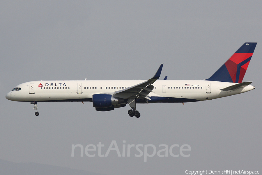 Delta Air Lines Boeing 757-231 (N711ZX) | Photo 398127