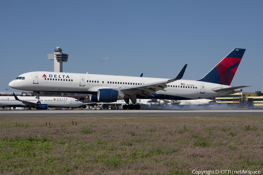 Delta Air Lines Boeing 757-231 (N711ZX) | Photo 387244