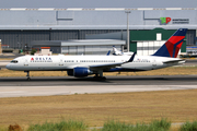 Delta Air Lines Boeing 757-231 (N711ZX) at  Lisbon - Portela, Portugal