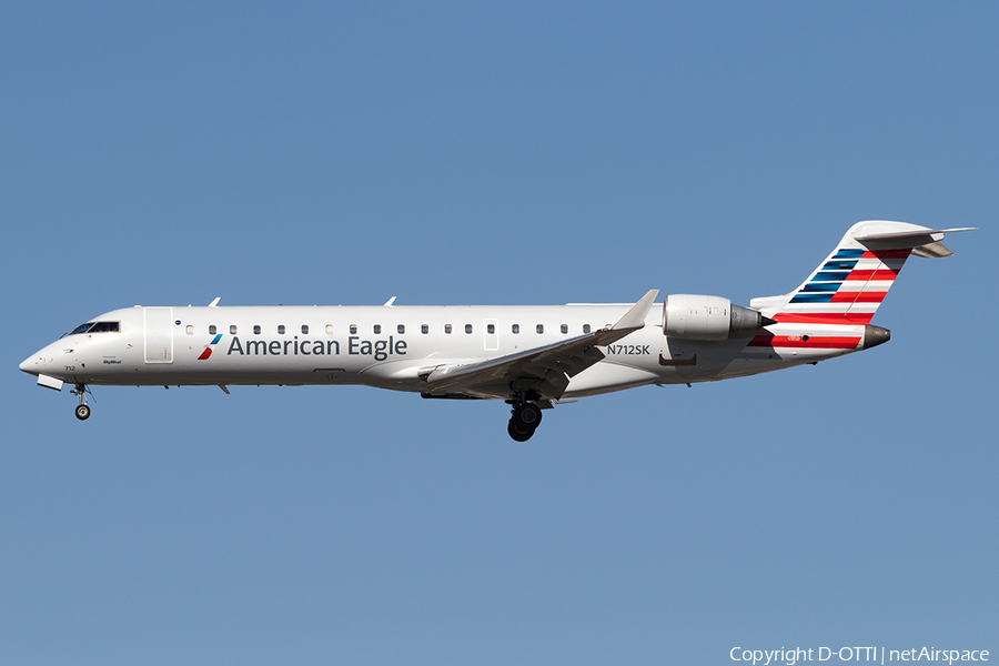 American Eagle (SkyWest Airlines) Bombardier CRJ-701ER (N712SK) | Photo 145117