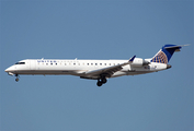 United Express (SkyWest Airlines) Bombardier CRJ-701ER (N713SK) at  Los Angeles - International, United States