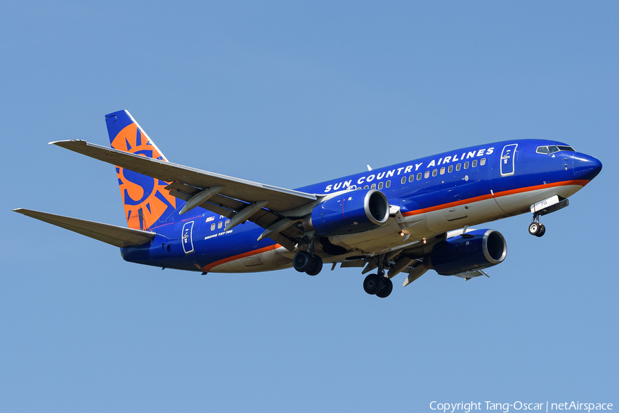 Sun Country Airlines Boeing 737-7Q8 (N713SY) | Photo 469595
