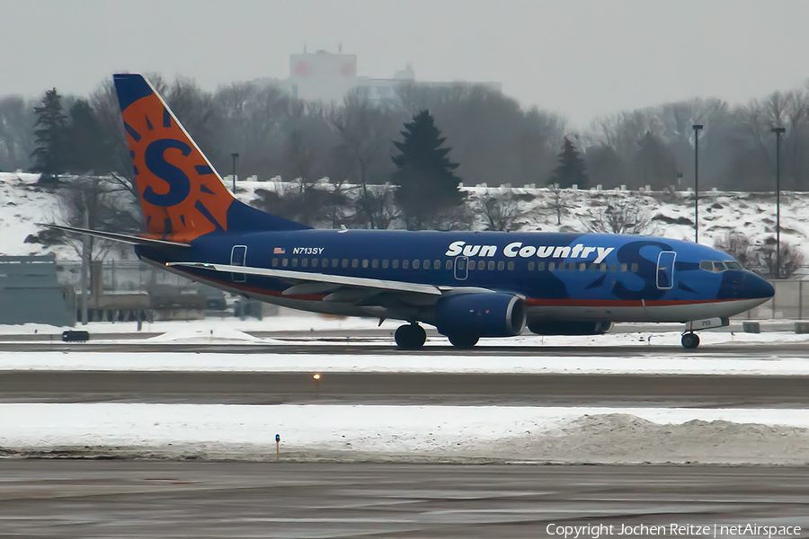 Sun Country Airlines Boeing 737-7Q8 (N713SY) | Photo 96141