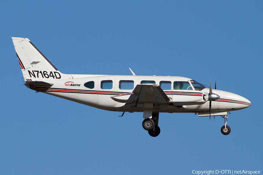 Air Arctic Piper PA-31-350 Navajo Chieftain (N7164D) | Photo 360745