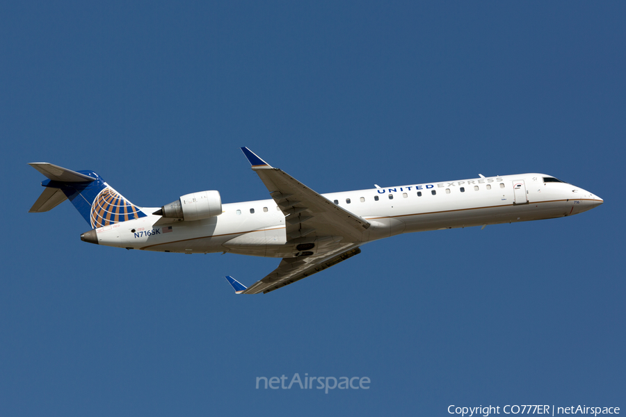 United Express (SkyWest Airlines) Bombardier CRJ-701ER (N716SK) | Photo 59246